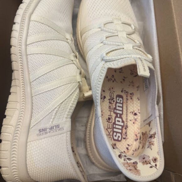 Women's Skechers Slip Ons Washable Sneakers w/ Air Cooled Memory Foam in Natural - Picture 9 of 9